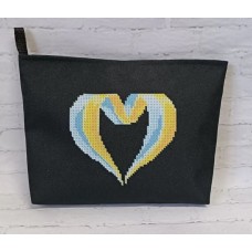 Косметичка під вишивку бісером «З Україною в серці» (Косметичка чи набір).